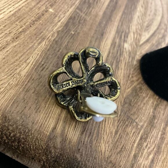 Vintage Heidi Daus Silver Rhinestone Embellised Rattan Bow Clip Earrings Stateme - Picture 5 of 5